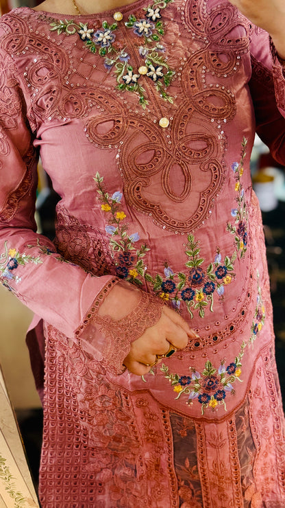 Designer Soothing Peach Embroidered Lawn Suit – Pure Lawn Elegance 3 Piece Designer Outfit | F FOR FASHION London