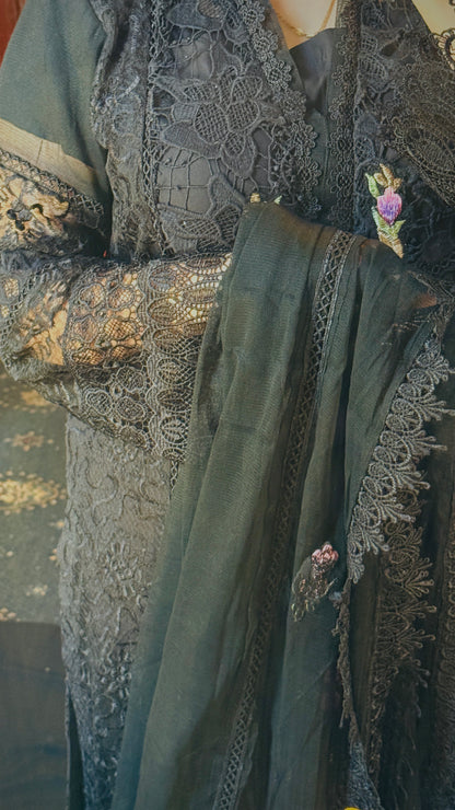 Premium Stitched Designer Suit – Net Dupatta, Raw Silk Trousers & 3D Resham Embroidery FFORFASHION