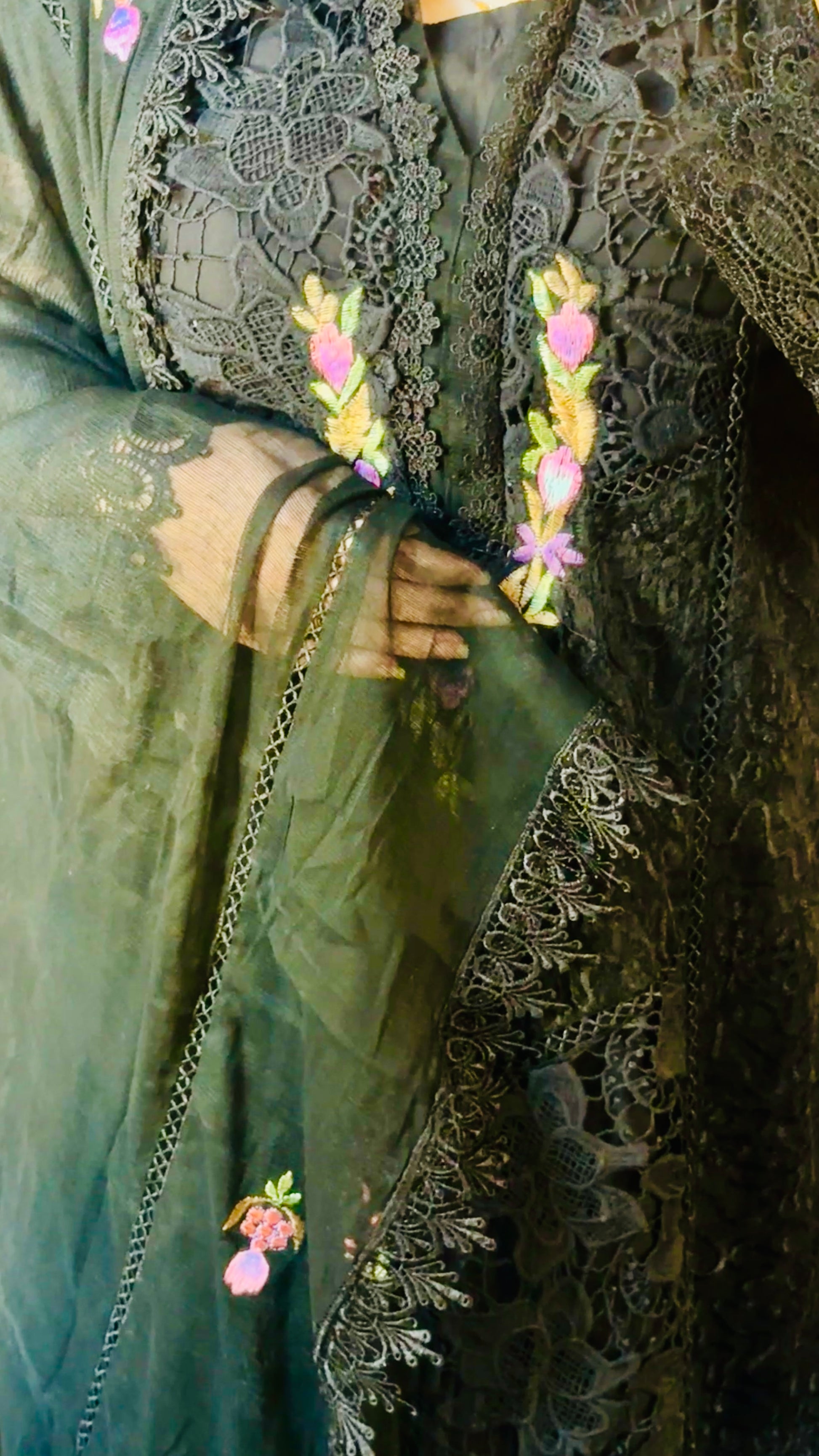 Premium Stitched Designer Suit – Net Dupatta, Raw Silk Trousers & 3D Resham Embroidery FFORFASHION